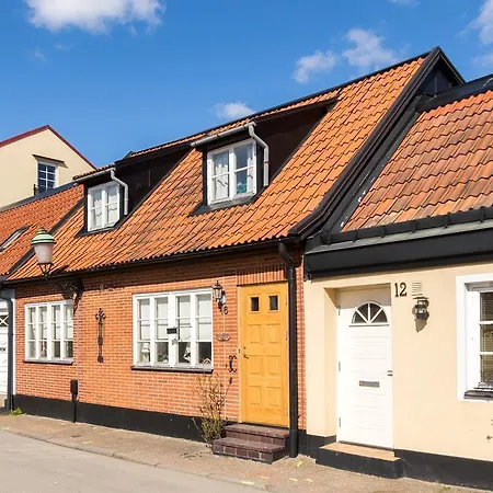Charming Townhouse Ystad Exterior photo