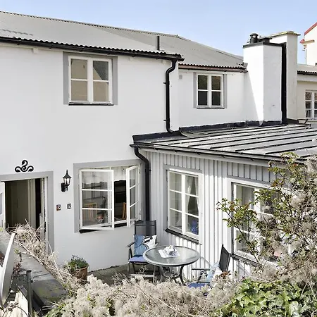 Charming Townhouse Ystad Exterior photo